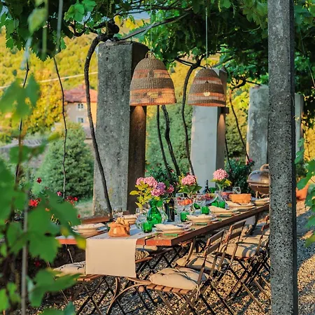 Magnolie, Stylish Family Villa Vorno