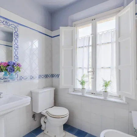 Magnolie, Stylish Family Villa *