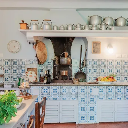 Villa Magnolie, Stylish Family